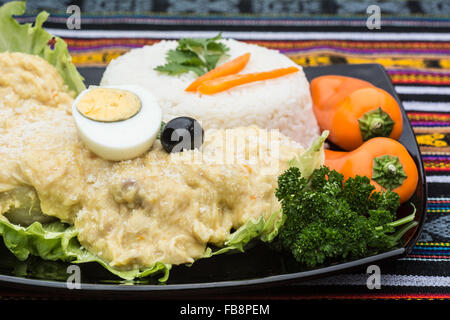 Ají de Gallina - plat de poulet piment jaune péruvien Banque D'Images