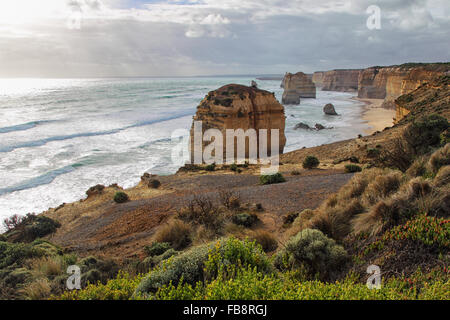 Les douze apôtres, un monde-célèbre rock formation à la Great Ocean Road, près de Port Campbell, Victoria, Australie. Banque D'Images