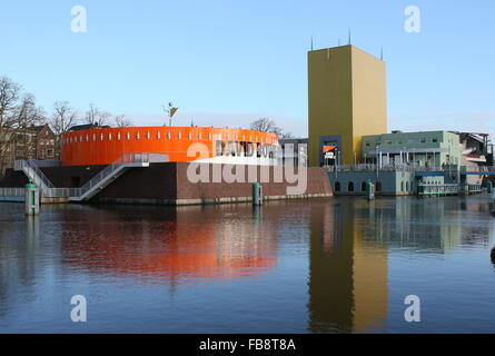 Groningen, Pays-Bas. 12 janvier, 2016. 'David Bowie est' exposition au Groninger Museum of Contemporary Art, Groningen, Pays-Bas. Credit : Ger Bosma/Alamy Live News Banque D'Images