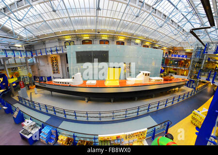 Parsons Turbinia steam turbine ship Banque D'Images