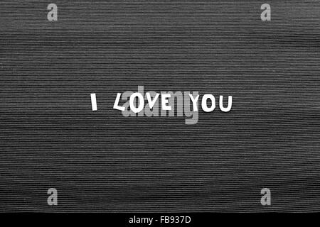 Je t'aime note sur tissu gris Banque D'Images