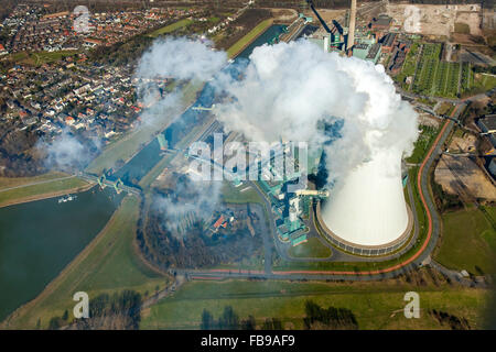 Vue aérienne, Kraftwerk Walsum avec tour de refroidissement et nuages de fumée, STEAG power plant VI, Walsum, centrale à charbon, Duisburg, Banque D'Images