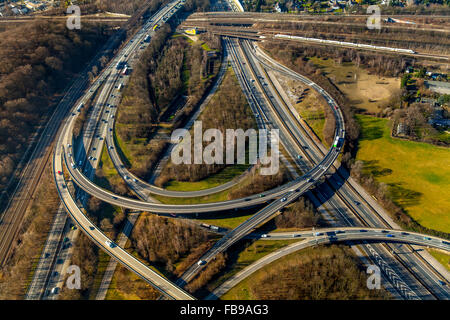 Vue aérienne, l'autoroute Kaiserberg, A40 et A3, Duisburg Kaiserberg, Duisburg, Ruhr, North Rhine Westphalia, Banque D'Images