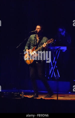 Liverpool, Royaume-Uni. 12 janvier 2016. Pour les prix Grammy, Hozier, le chanteur et compositeur irlandais, fonctionne à l'Empire Theatre, Liverpool. © Paul Warburton/Alamy Live News Banque D'Images