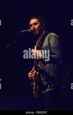 Liverpool, Royaume-Uni. 12 janvier 2016. Pour les prix Grammy, Hozier, le chanteur et compositeur irlandais, fonctionne à l'Empire Theatre, Liverpool. © Paul Warburton/Alamy Live News Banque D'Images