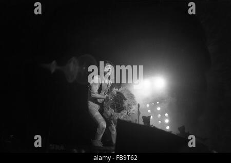 Alice Cooper - 1975 - France / Ile-de-France (région) / Paris - Alice Cooper en concert Paris, 1975 - Philippe Gras / Le Pictorium Banque D'Images