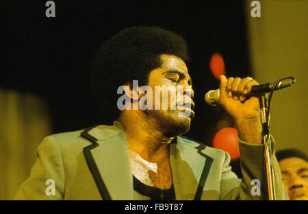 James Brown sur scène. - 1971 - France / Ile-de-France (région) / Paris - James Brown sur scène. - James Brown ; - Live à l'Olympia - Paris - ; ; ; - 1971 - Philippe Gras / Le Pictorium Banque D'Images