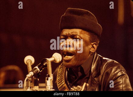 John Lee Hooker - 1970 - France / Ile-de-France (région) / Paris - John Lee Hooker - John Lee Hooker ; - O.R.T.F ; - Maison de la radio ; - PARIS ; 1970 ; - - - Philippe Gras / Le Pictorium Banque D'Images