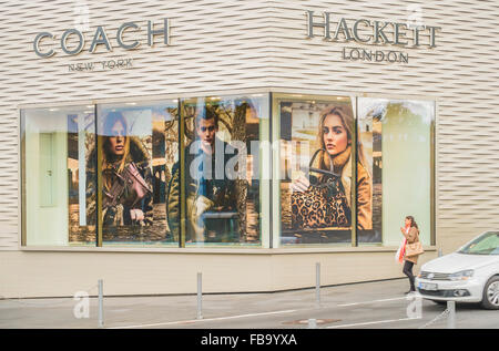 Coach et hackett magasins, ville, metzingen, Bade-Wurtemberg, Allemagne Banque D'Images