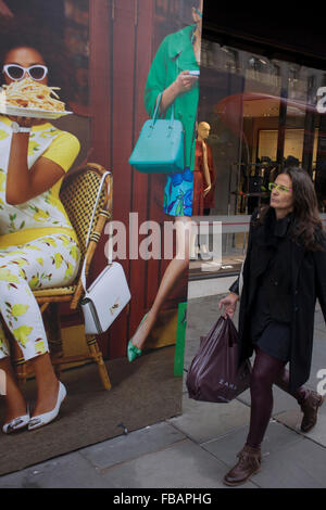 La thésaurisation de la construction prochaine de Kate Spade dans Regent Street, au centre de Londres. Banque D'Images