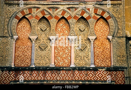 Cordoba.L'Andalousie. Espagne:détails de l'extérieur des murs de la mosquée-cathédrale, à Torrijos street Banque D'Images