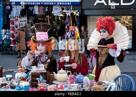 Mad Hatter's Tea Party at Camden Lock Banque D'Images