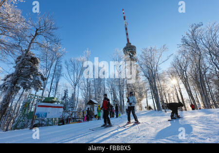 Sljeme montagne en hiver.destination populaire pour le ski à proximité de la ville de Zagreb. Banque D'Images