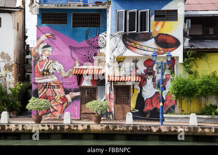 Les muraux colorés par la rivière Malacca. Banque D'Images