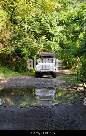 Conduite hors route en Mtirala Nature Park, près de Batumi, Géorgie Banque D'Images