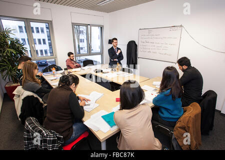 Cours de langue dans une école de langue. Banque D'Images