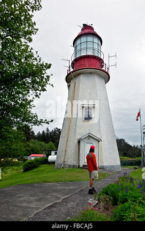 Colombie-britannique - West Coast Trail randonneur de Pachena Point Phare sur la côte pacifique de l'île de Vancouver. Banque D'Images