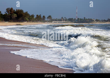 Côte sauvage d'Arugam Bay, district d'Ampara, Sri Lanka, Province de l'Est Banque D'Images