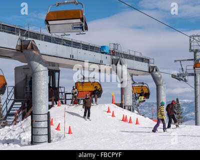 Bulle orange Express démonter voler, Canyons Village superficie de base, Park City Mountain Resort, Utah. Banque D'Images