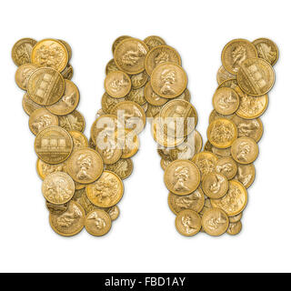 Lettre W fabriqués à partir de pièces d'or argent isolé sur fond blanc Banque D'Images