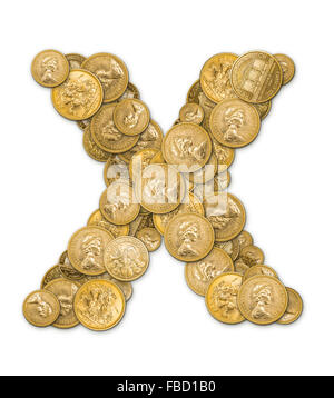 Lettre X fabriqués à partir de pièces d'or argent isolé sur fond blanc Banque D'Images