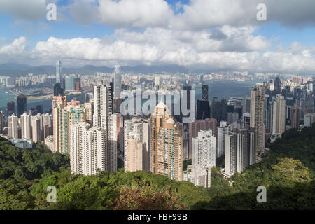 L'horizon de Hong Kong vue de la Pic Victoria à la lumière du jour. Banque D'Images