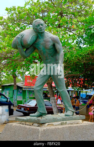 Sculpture Statue homme ouvrier Puntarenas Costa Rica Amérique Centrale Banque D'Images