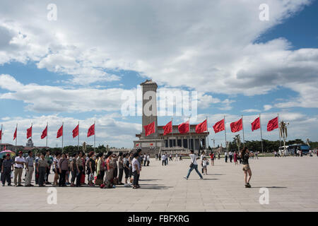 Tourist à la place Tiananmen, Beijing, Chine Banque D'Images