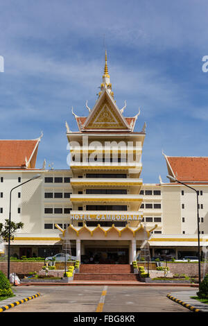 Hôtel Cambodiana, Preah Sisowath Quay, Phnom Penh, Cambodge Banque D'Images