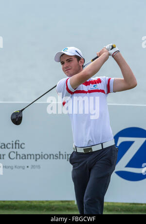 PHOTOS DE FICHIER : Clearwater Bay, Hong Kong. 06Th Oct, 2015. Ruffels Ryan australien sur le 2ème tee.Asie- Pacifique le championnat de golf amateur 2015 Clearwater Bay. Ruffels Ryan devient pro. Credit : Jayne Russell/Alamy Live News Banque D'Images