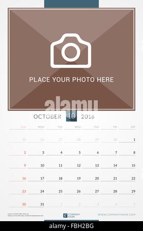 Octobre 2016. Calendrier mensuel mural pour l'année 2016. Modèle d'impression vecteur Conception avec place pour la photo. Semaine commence le dimanche. Portra Illustration de Vecteur
