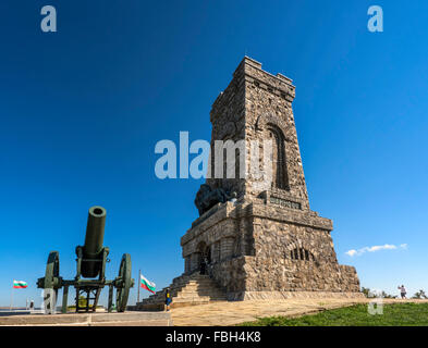 Shipka Memorial sur pic Stoletov près de Shipka Pass in Balkan (Stara Planina), près de Shipka, Bulgaria Banque D'Images