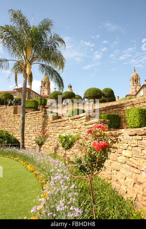 Les bâtiments de l'Union européenne à partir de jardins en terrasses, Meintjieskop, Pretoria, Ville de la municipalité de Tshwane, Province de Gauteng, Afrique du Sud Banque D'Images