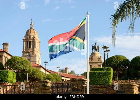 Les bâtiments de l'Union européenne et le drapeau national sur Meintjieskop, Pretoria, Ville de la municipalité de Tshwane, Province de Gauteng, Afrique du Sud Banque D'Images