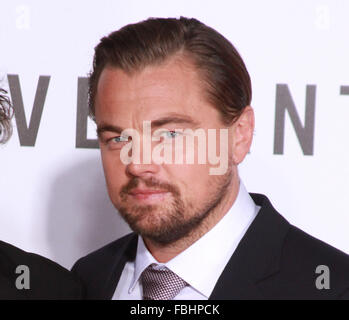 Première mondiale de la 20th Century Fox's "Le Revenant" au théâtre chinois de Grauman - Tapis rouge avec des arrivées : Leonardo DiCaprio Où : Los Angeles, California, United States Quand : 16 déc 2015 Banque D'Images