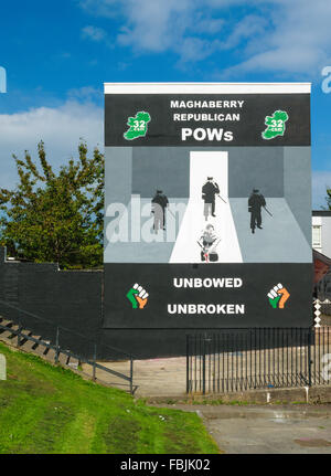 Un républicain irlandais POW murale dans le nouveau pavillon de Belfast intitulé Unbowed et ininterrompue Banque D'Images