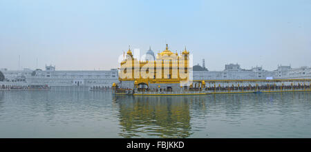 Temple d'or, le plus sacré de la religion Sikh Gurdwara, Amritsar, Punjab Banque D'Images