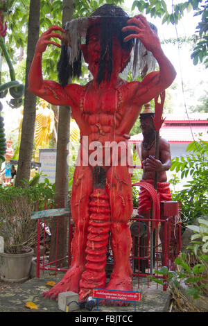 Statues de scènes horribles de l'enfer au Wat Mae Kaet Noi ou l'enfer 'Temple' de Mae Rim, Chiang Mai, Thaïlande. Il a été créé Banque D'Images