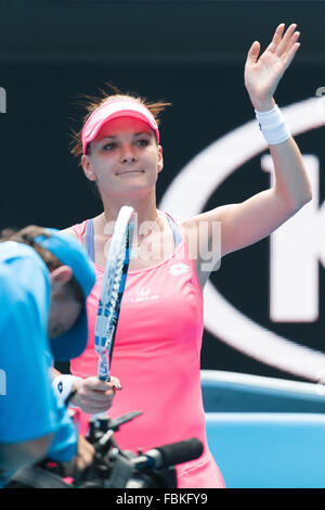 Melbourne, Australie. 18 janvier, 2016. Agnieszka Radwanska de Pologne célèbre remportant un 1er tour match contre Christina McHale des USA sur la première journée de l'Australian Open 2016 Tournoi de tennis du Grand Chelem à Melbourne Park, Melbourne, Australie. Radwanska a gagné 6263. Bas Sydney/Cal Sport Media/Alamy Live News Banque D'Images