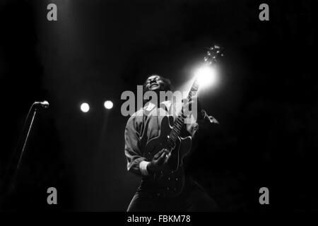 Chuck Berry - 1972 - France / Ile-de-France (région) / Paris - Chuck Berry, concert à La Villette, Paris, 1972 - Philippe Gras / Le Pictorium Banque D'Images