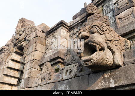 Gargoyle en Temple de Borobudur en Indonésie. Banque D'Images