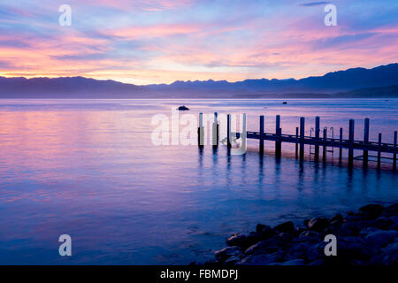 Pier at Sunset, Kaikoura, New Zealand Banque D'Images