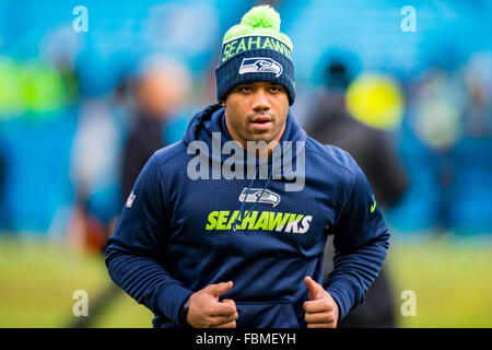 Charlotte, Caroline du Nord, USA. 17 janvier, 2016. Seattle Seahawks quarterback Russell Wilson (3) au cours de la NFL football match de division entre les Seattle Seahawks et les Panthers le dimanche, 17 janvier 2016 à Charlotte, NC. Credit : Cal Sport Media/Alamy Live News Banque D'Images