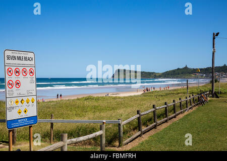 Seven mile beach à Lennox Head, célèbre ville balnéaire sur la côte de Nouvelle-Galles du Sud, Australie Banque D'Images