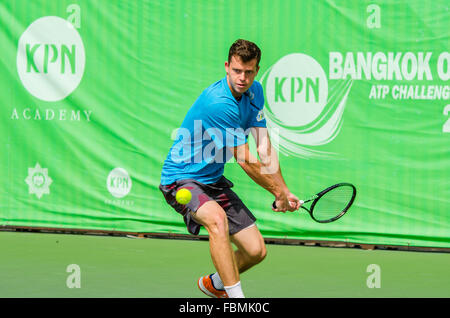 Bangkok, Thaïlande. 17 janvier, 2016. Adam Pavlasek de République tchèque à KPN Bangkok Open ATP Challenger Tour 2016 à Rama Gardens Hotel le 17 janvier 2016 à Bangkok, Thaïlande. Credit : Chatchai Somwat/Alamy Live News Banque D'Images