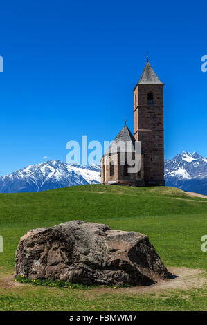 Eglise Saint-Jean Hyundai, Haflinger, Tyrol du Sud, Vénétie, Italie Banque D'Images