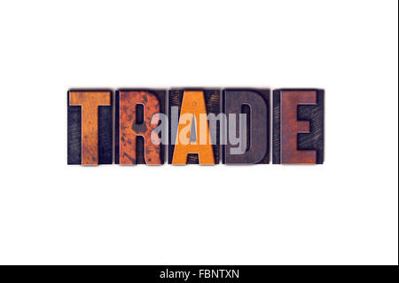 Le mot "commerce" écrit en police de caractère, en bois vintage isolé sur fond blanc. Banque D'Images