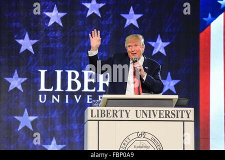 Lynchburg, Virginie, USA. 18 janvier, 2016. Donald Trump parlant @ Université Liberty Crédit : Mark East/Alamy Live News Banque D'Images