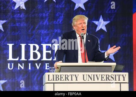 Lynchburg, Virginie, USA. 18 janvier, 2016. Donald Trump parlant @ Université Liberty Crédit : Mark East/Alamy Live News Banque D'Images