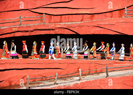 Montagne Enneigée du Dragon de Jade, l'ethnicité show conçu par M. Li Jing Yenxung,qui était maître des Jeux Olympiques de Pékin, Lijiang, Yunnan, Chine, Chine Banque D'Images